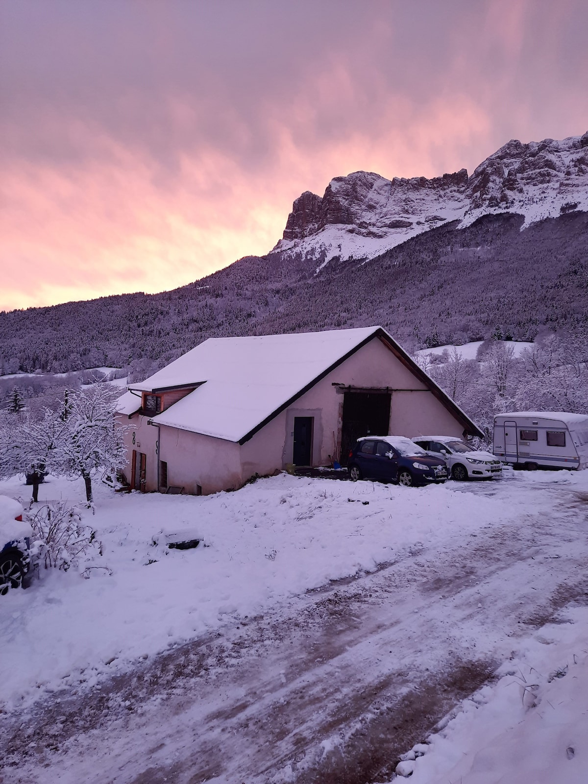 Maison lumineuse avec jardin et vue sur le Vercors