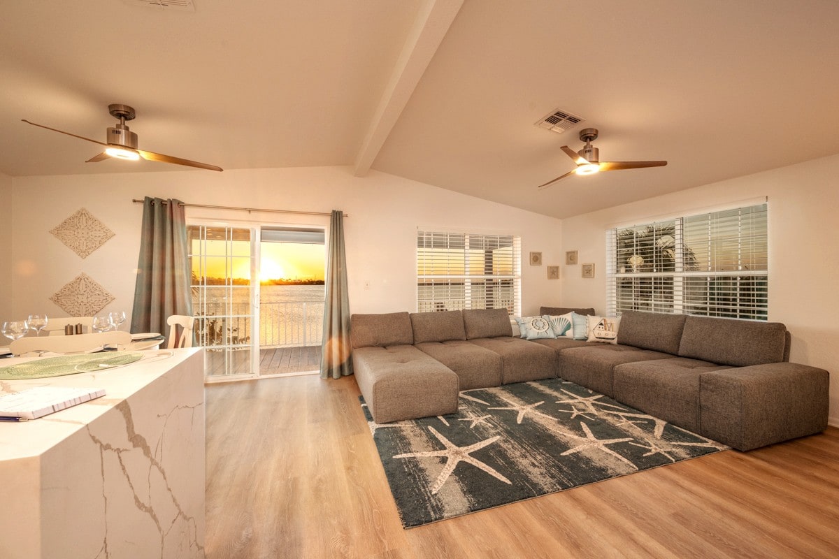 Oceanfront Beach Cottage-15 min away from Duval St