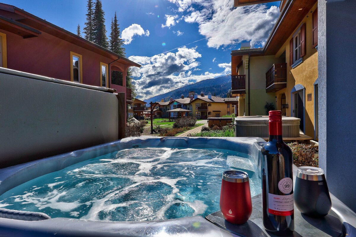 舒适的度假胜地。滑雪进出。私人热水浴缸。