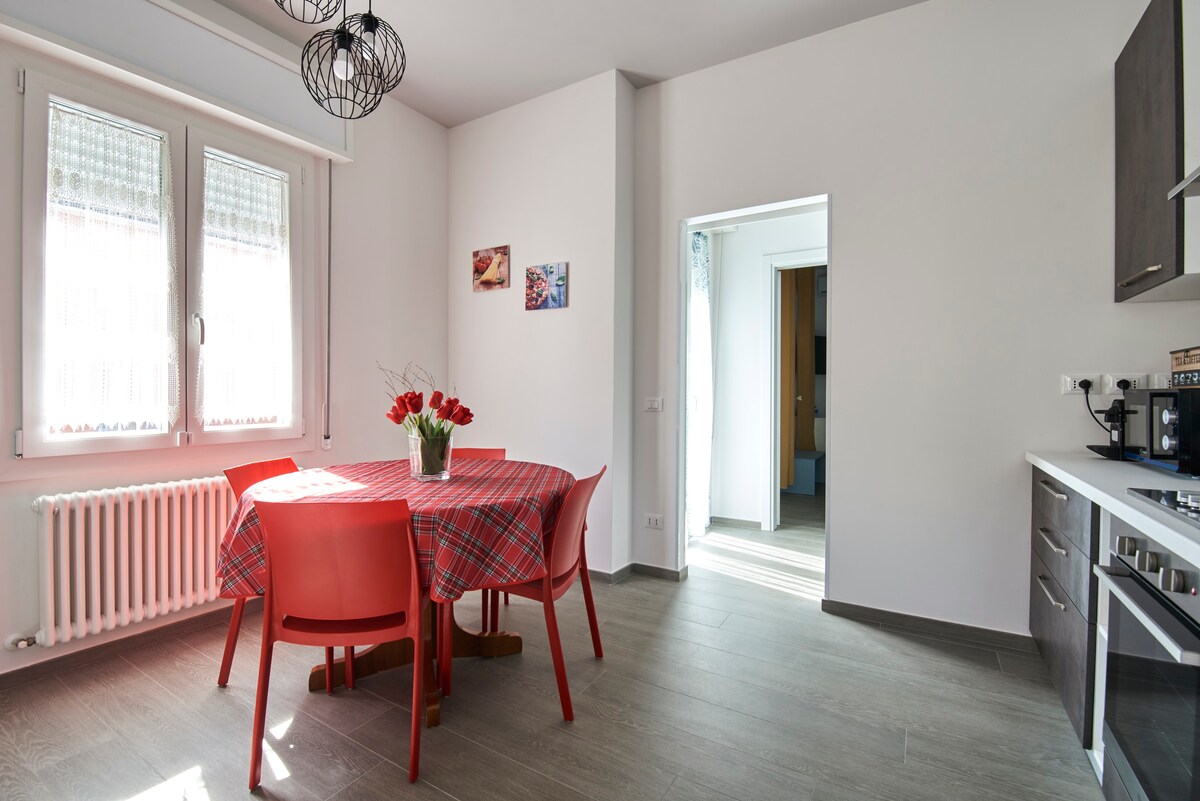 Appartamento Nuovo a Modena "Di & Din House"