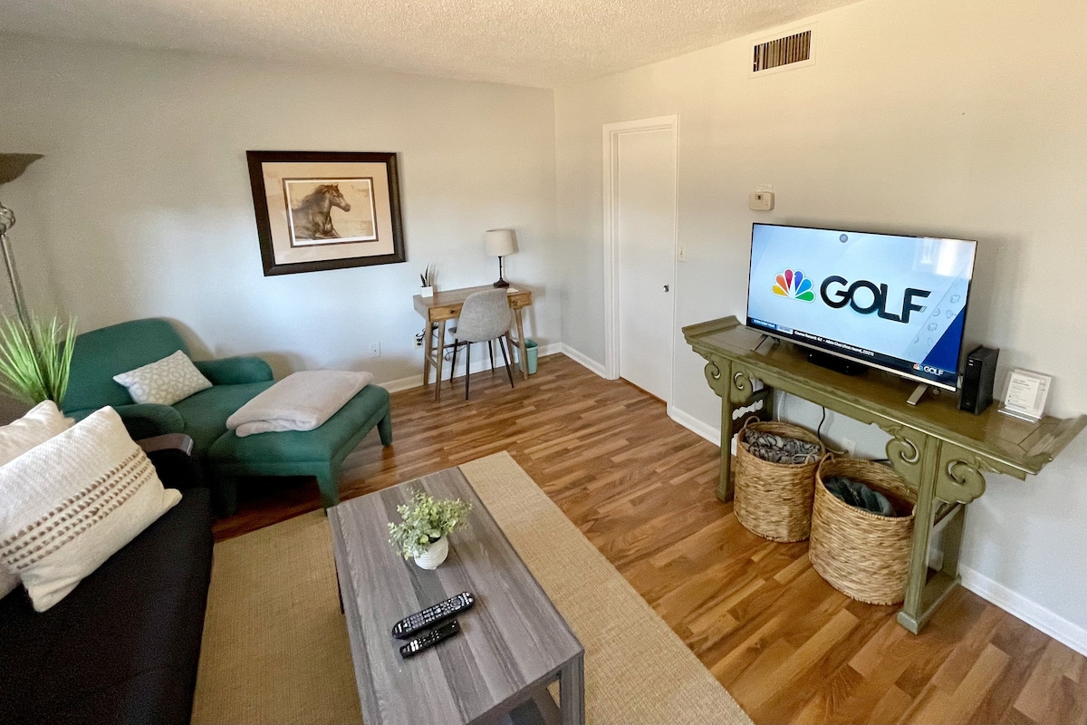 Cozy Golf-Front Condo 3 mins to PCC clubhouse