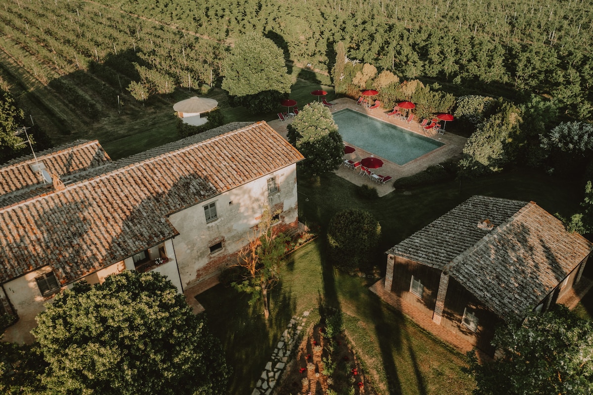 Rural Tuscany | Agriturismo with restaurant & pool