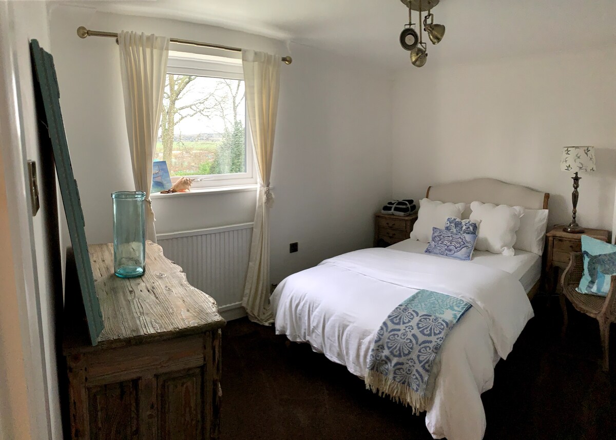 迷人的4卧室房源，可欣赏乡村景观。