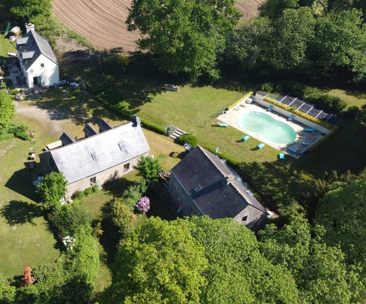 Hameau breton à Kerhotten Morbihan 16 personnes