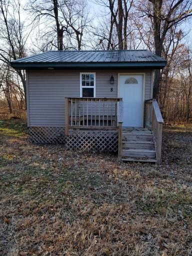 Studio Cabin #8 sleeps up to 6