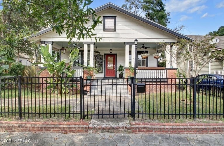 2 BR Historic Craftsman styled Bungalow