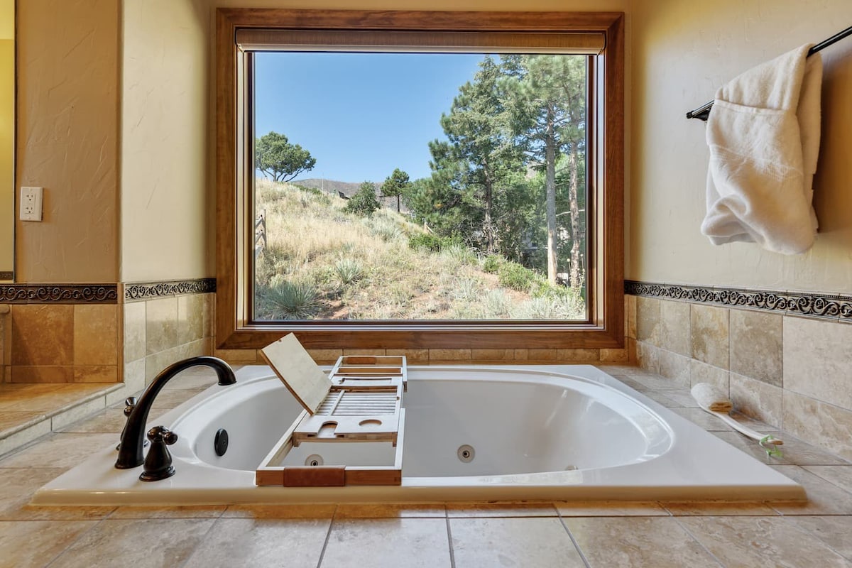 ♛Luxurious | 5★ Hiking & Trails |☀ Hot Tub