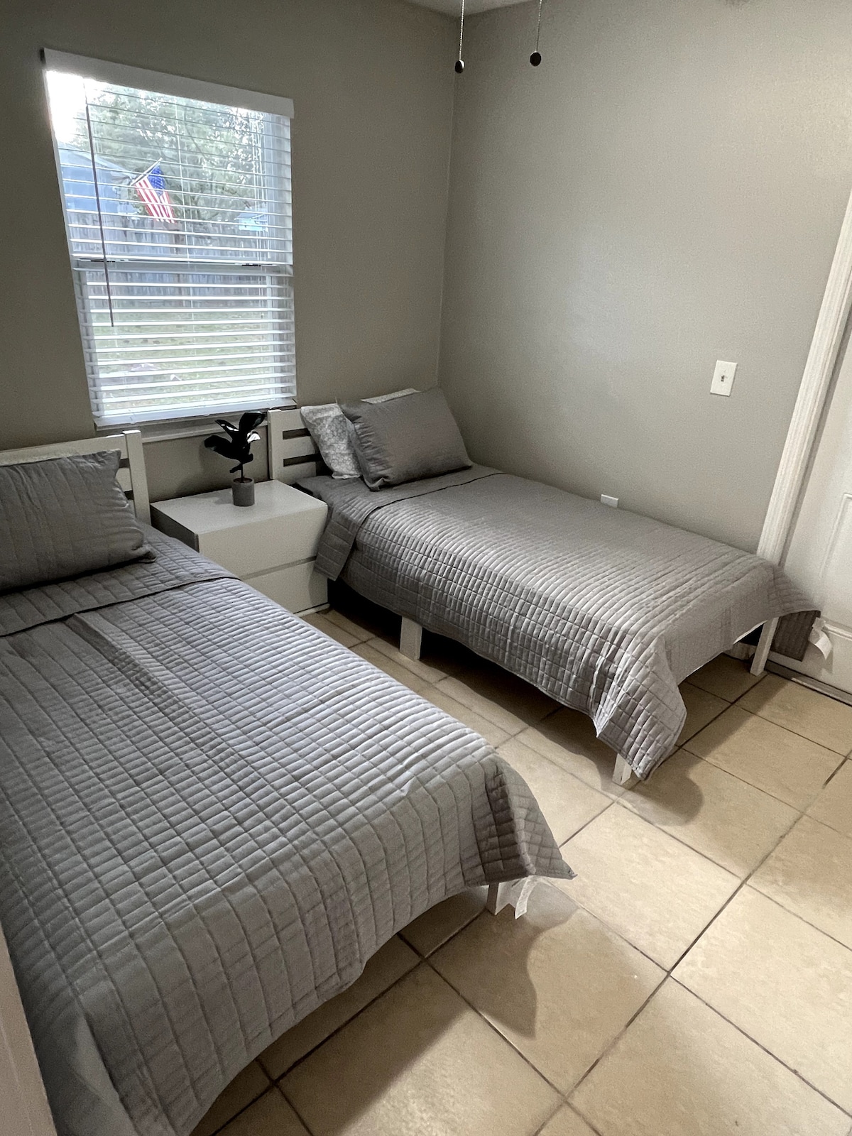 Private Suite 1x1 with private entrance near UCF