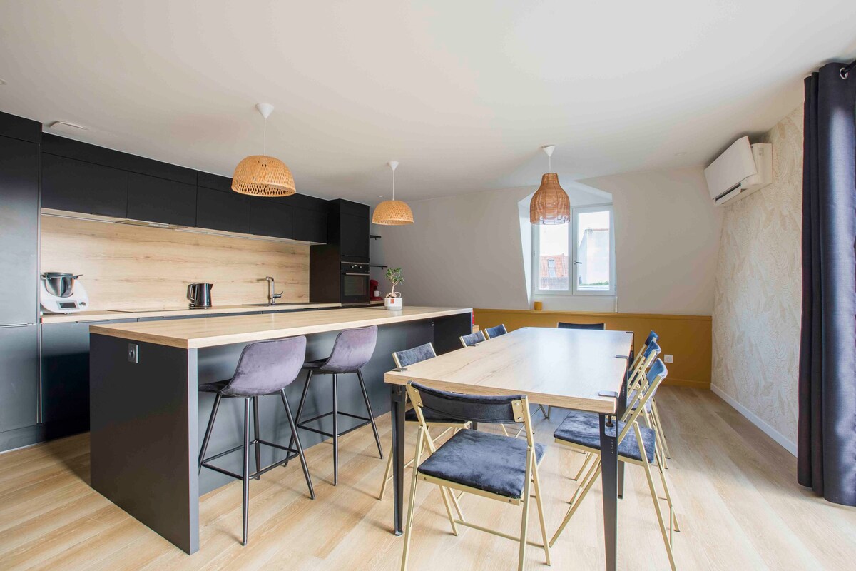 Vieux Lille, grand appartement 140m2, très calme