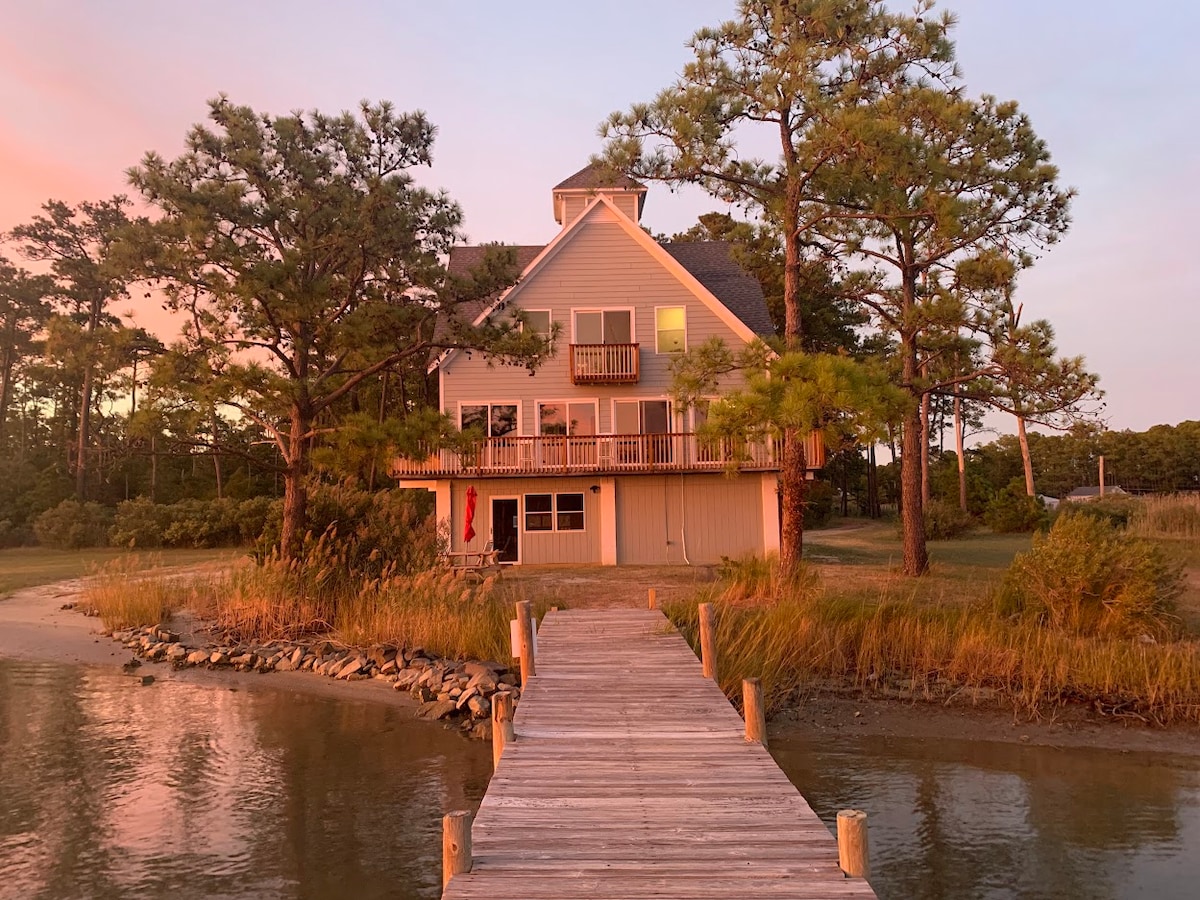 Oyster Creek Retreat: Waterfront | Dock | 2 Kings