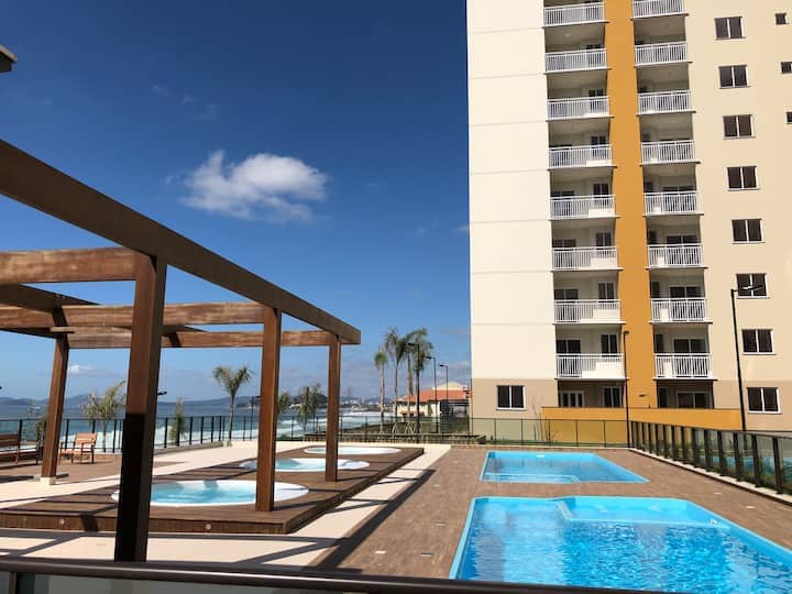 301 10 Apartamento  com praia privativa e piscina.