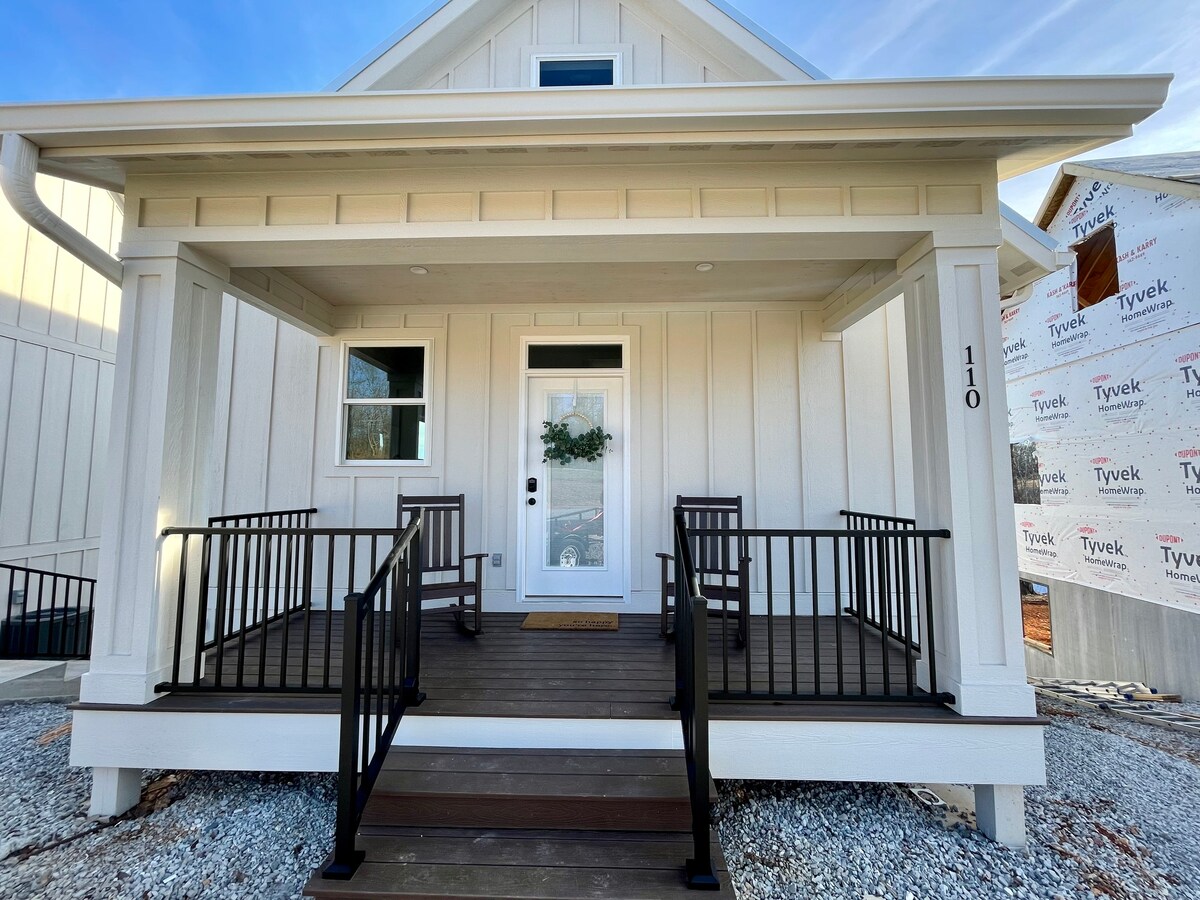 NORRIS LAKE COTTAGE AT DEERFIELD WITH BOAT SLIP