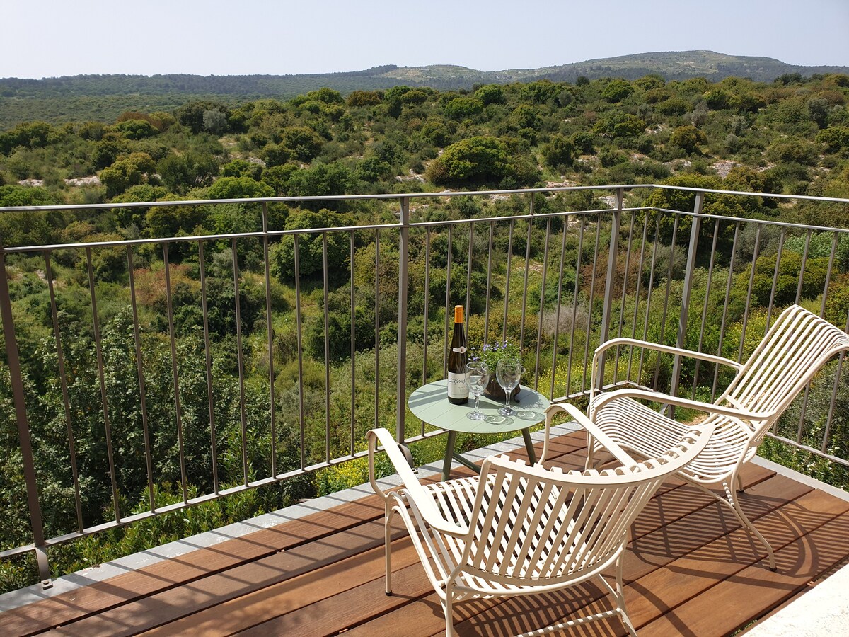 Forest Love - Essence Boutique ❧ Accommodation in the Galilee