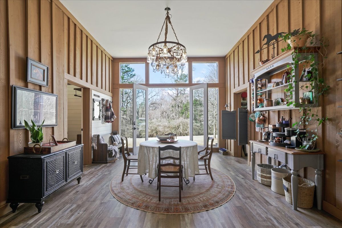 The Barn Nest- Unique farmstay apartment