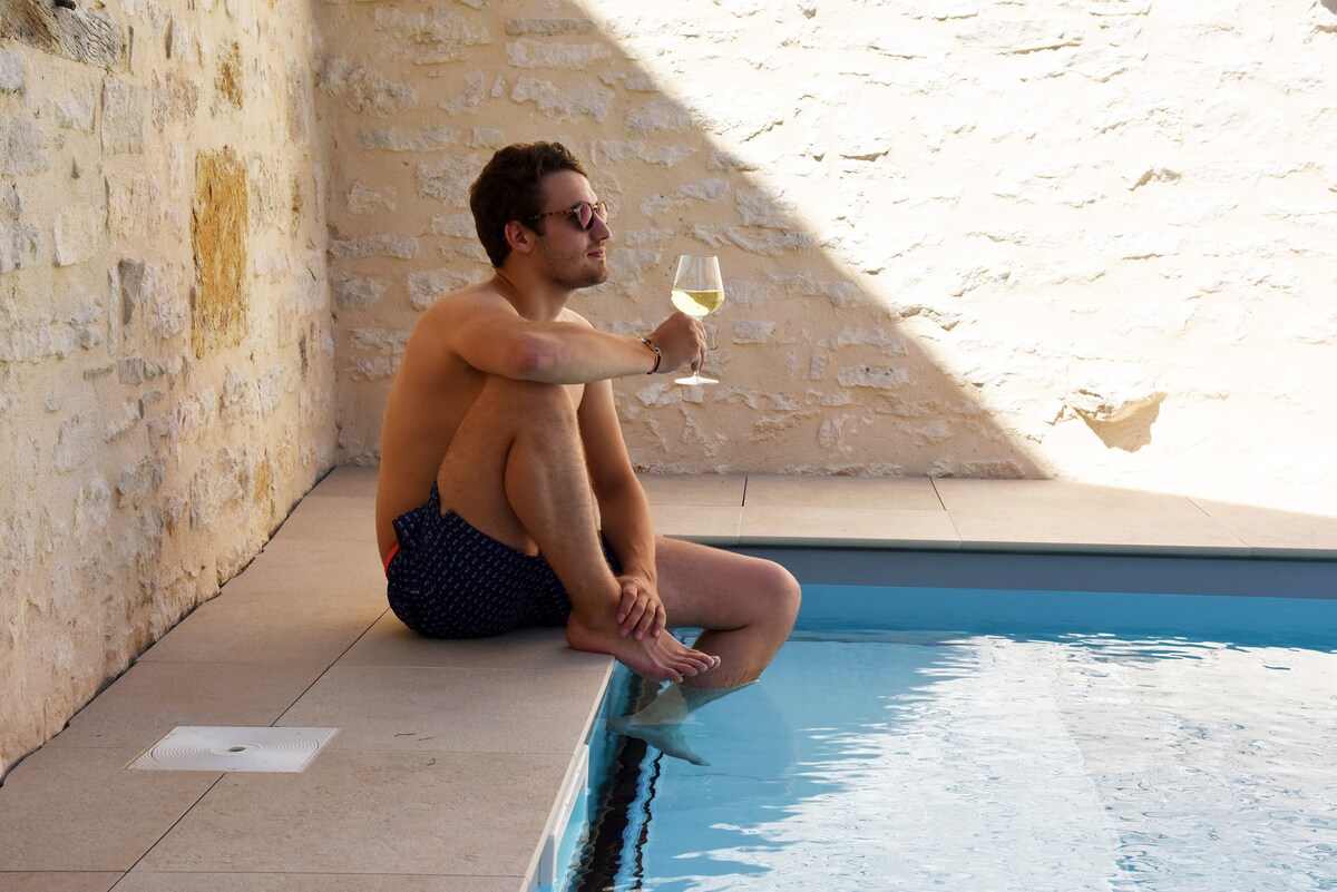 Chambres d'hôtes de charme - piscine - Romanée.