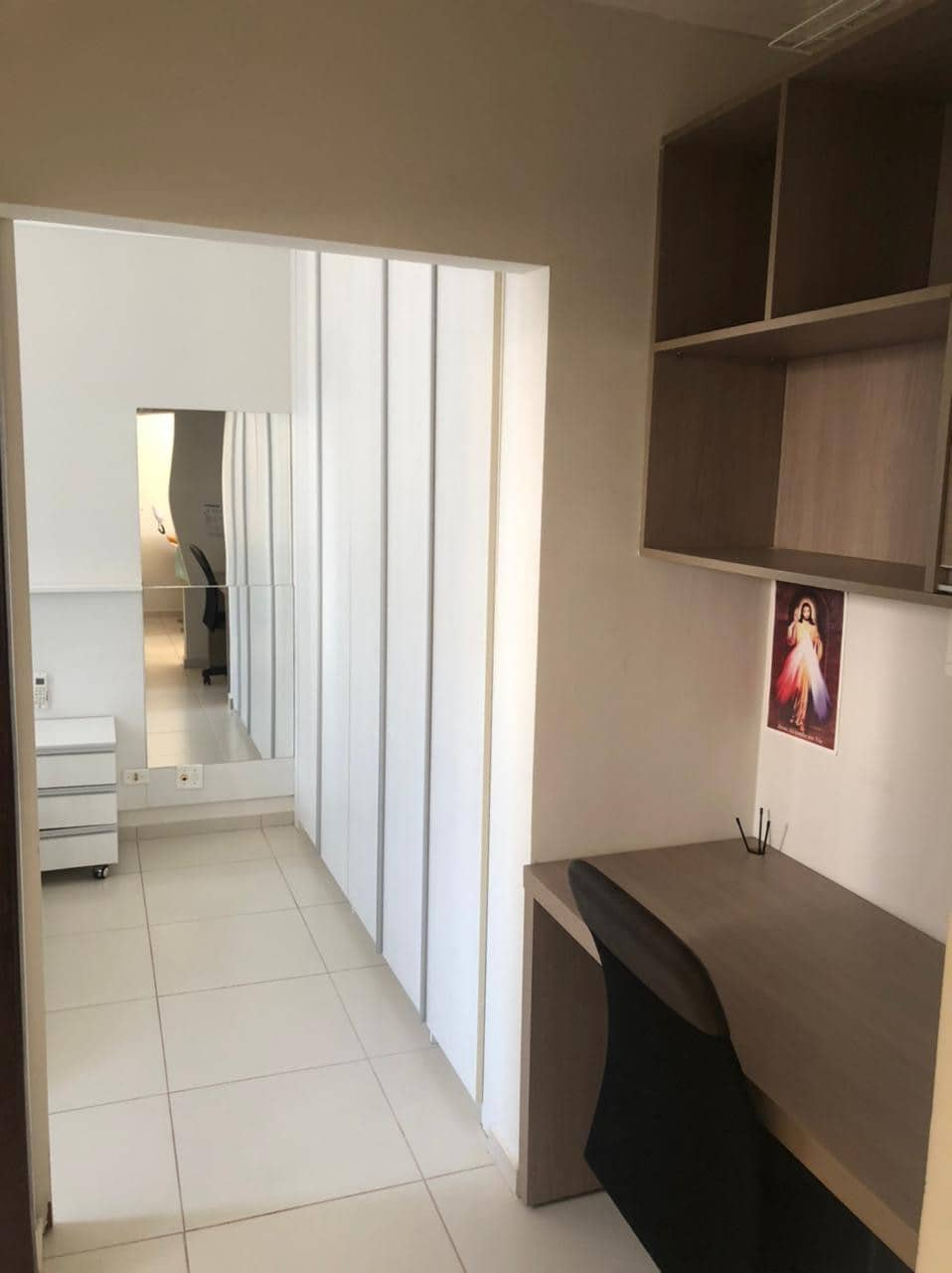 Apartamento com excelente localização/UEM c/ ar