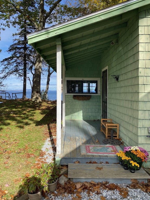 Waterfront Bayside Maine Cottage & Guest Cottage