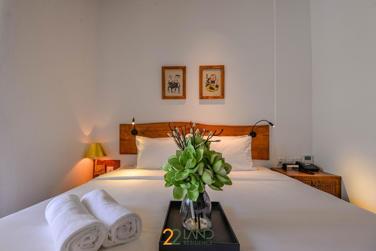 22Land Residence Hotel - Deluxe Room with balcony