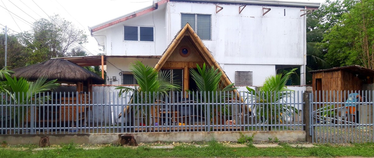 1间卧室小屋，内设停车位