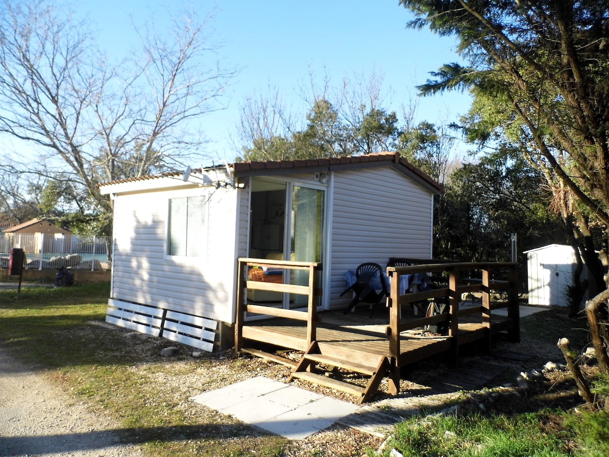 住宅/露营地的漂亮小屋* * * *