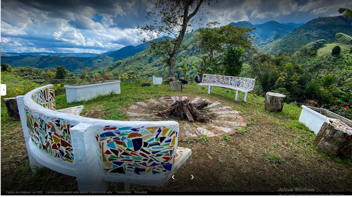 Encantadora casa en las montañas colombianas