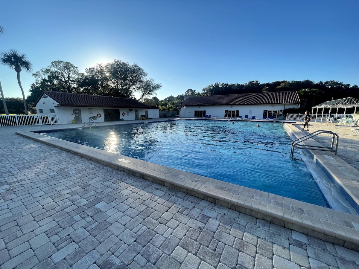 Wildwood Retreat: Oasis near the Beach & Historic