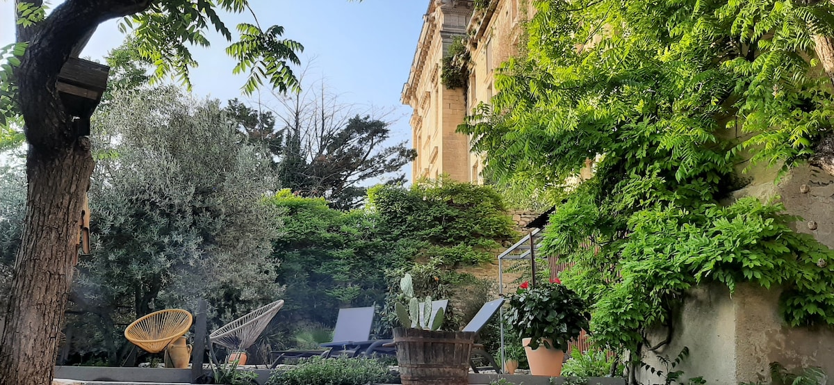 Magnifique demeure + Loft dans un Château du 17eme