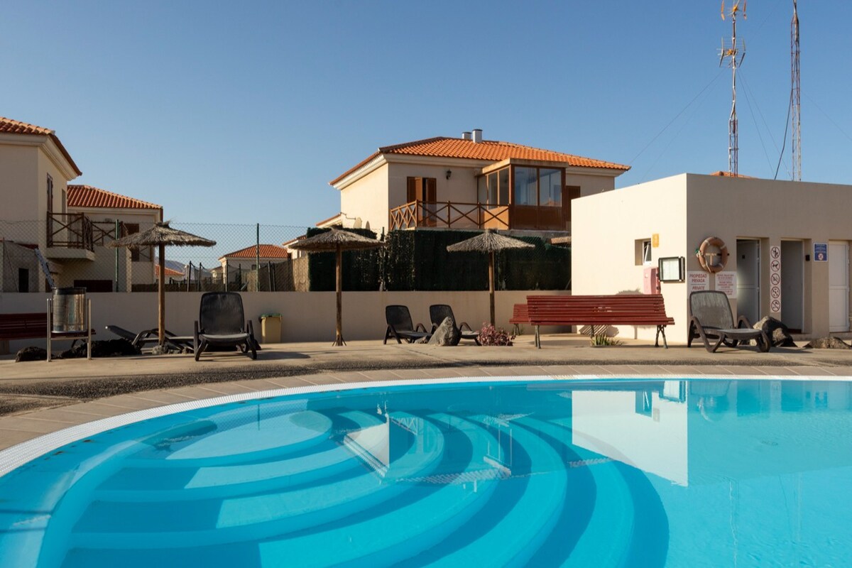 Villa diseño, vistas y piscina, Lajares Corralejo