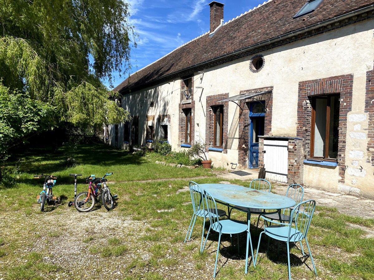 Gde maison familiale avec jardin à 1h30 de Paris