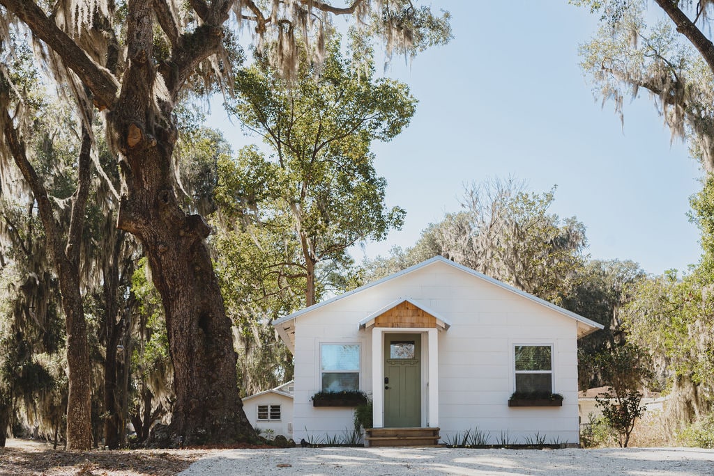 Historic downtown Darien cottage