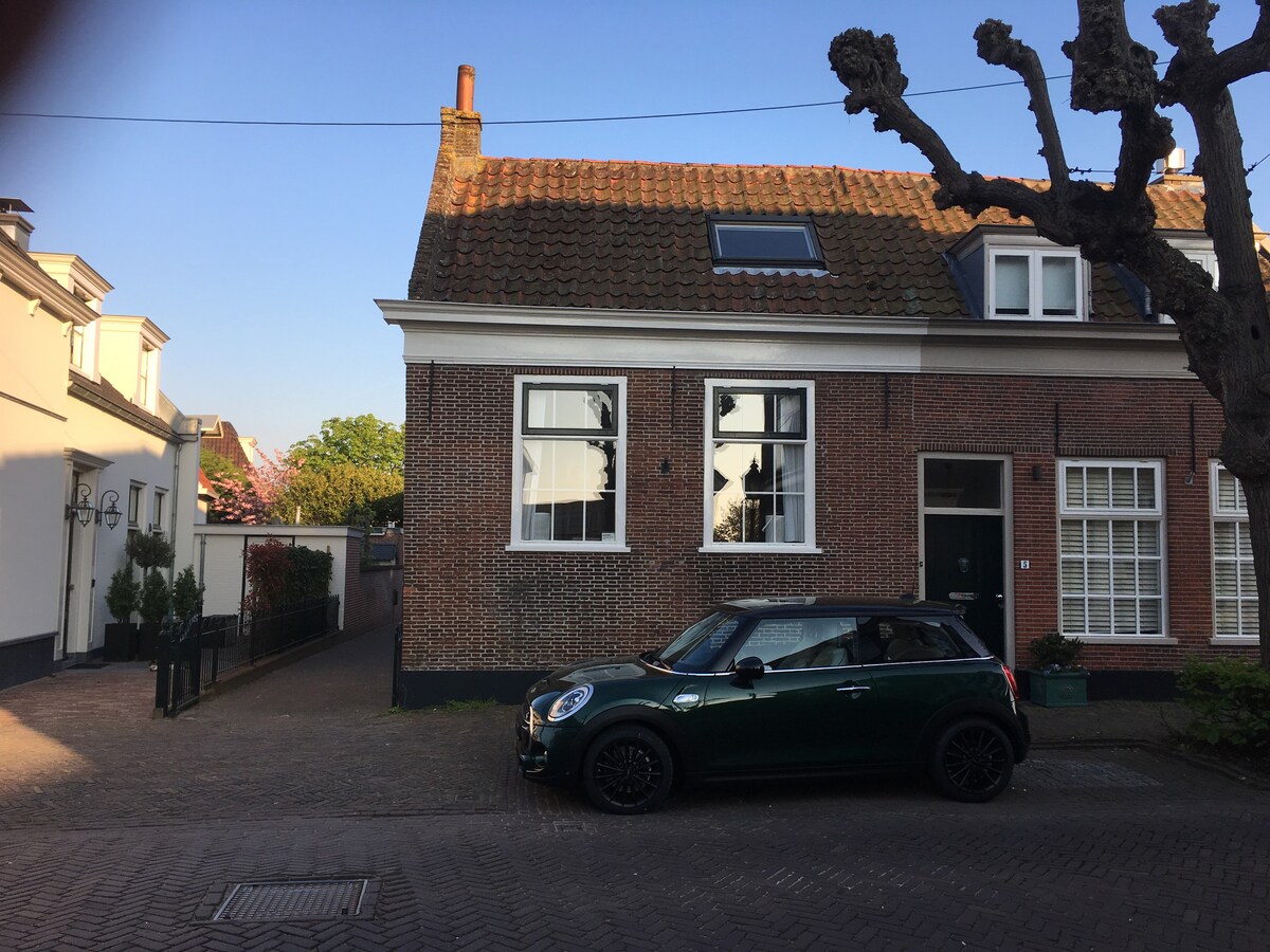 位于诺德维克（ Noordwijk ）历史悠久的村庄中心的公寓