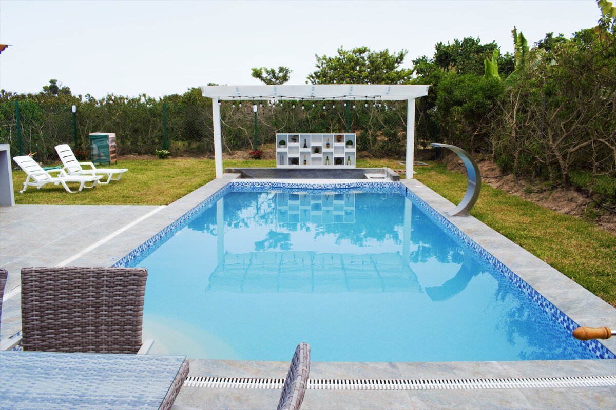 Villa du Soleil - Modern house w/ pool & bar