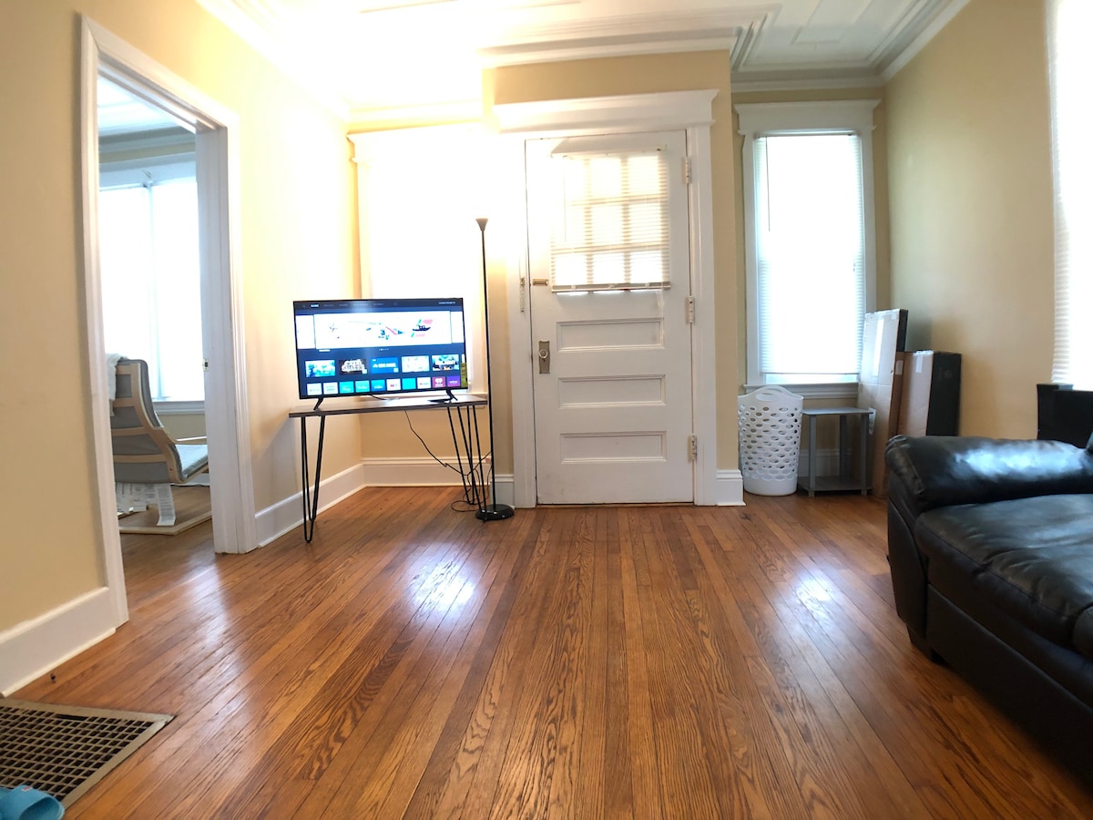 Allen St Apartment