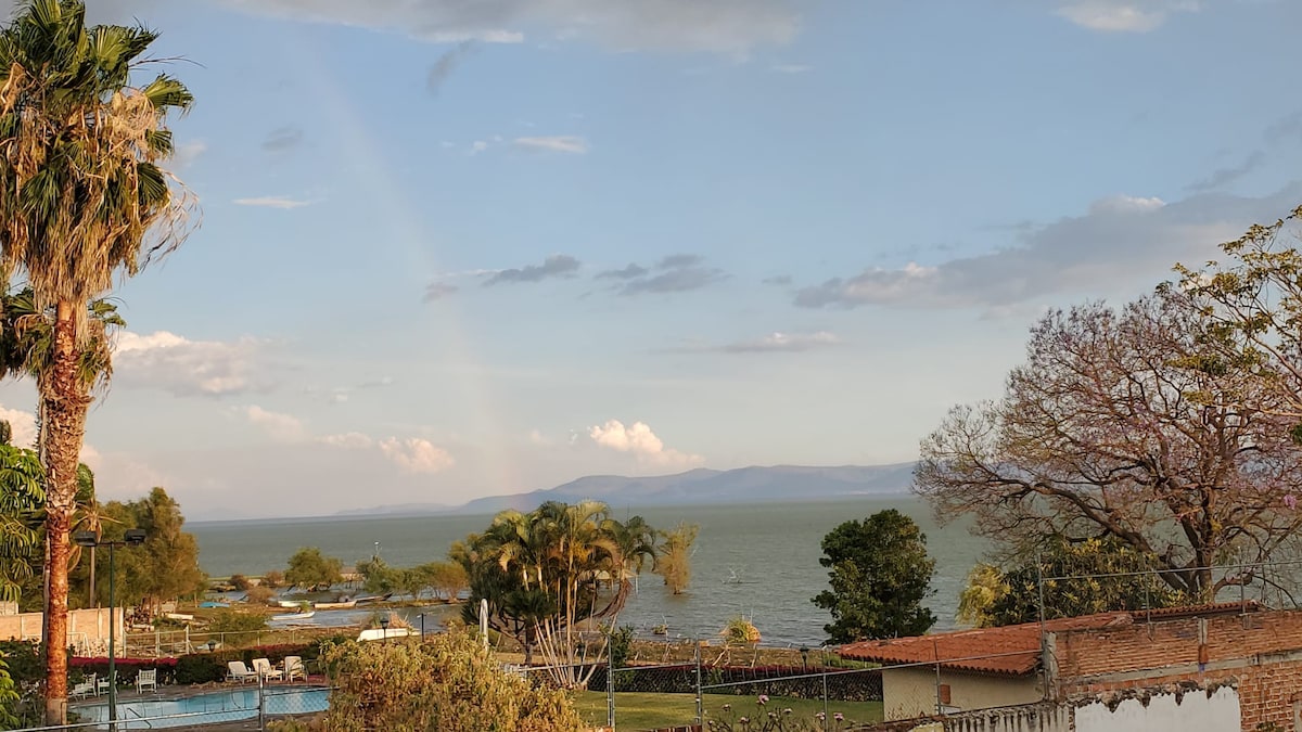 "Casita"con vista maravillosa del Lago de Chapala
