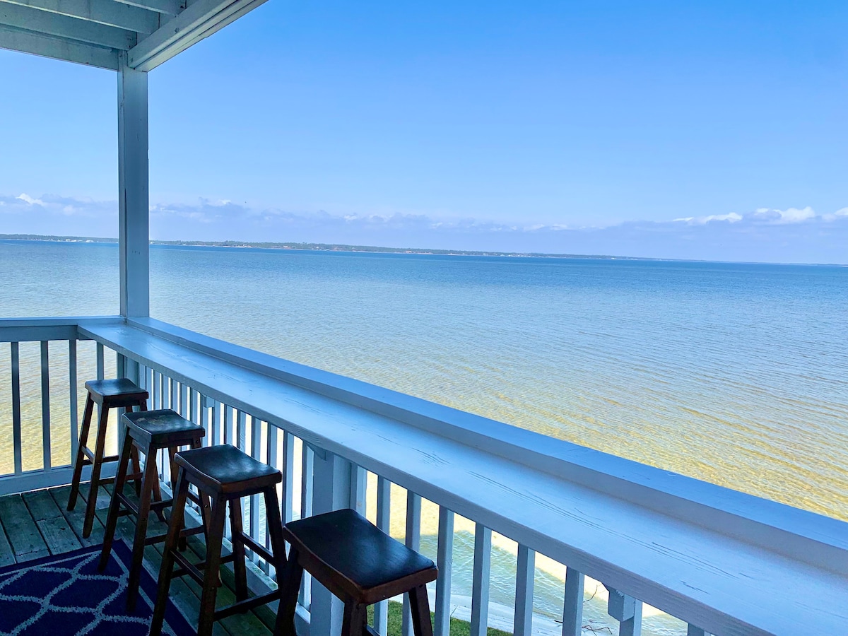 Tranquil Seas: Waterfront Unit with Kayaks & More!