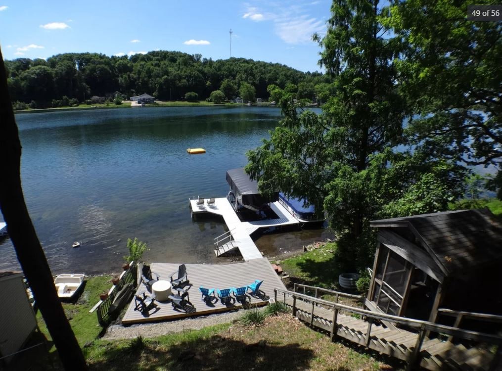 湖畔别墅-长长的湖泊，非常适合8艘无皮划艇入住！