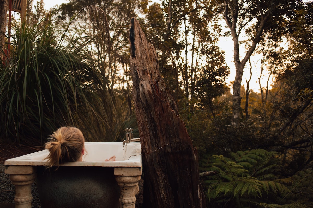 野生森林树屋生态度假屋+户外浴室