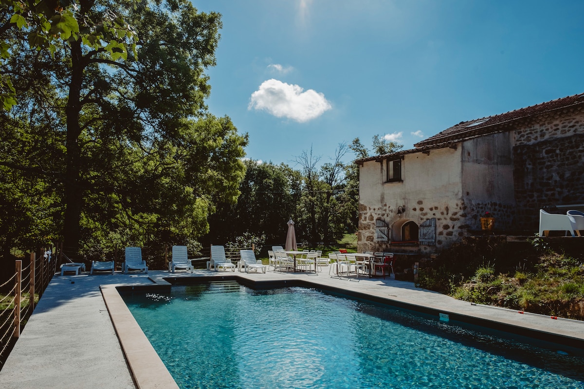 Maison ardéchoise, piscine privée.