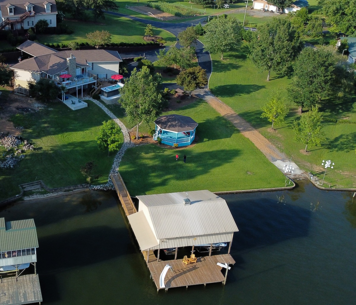 Chestnut Cove Retreat on Weiss Lake