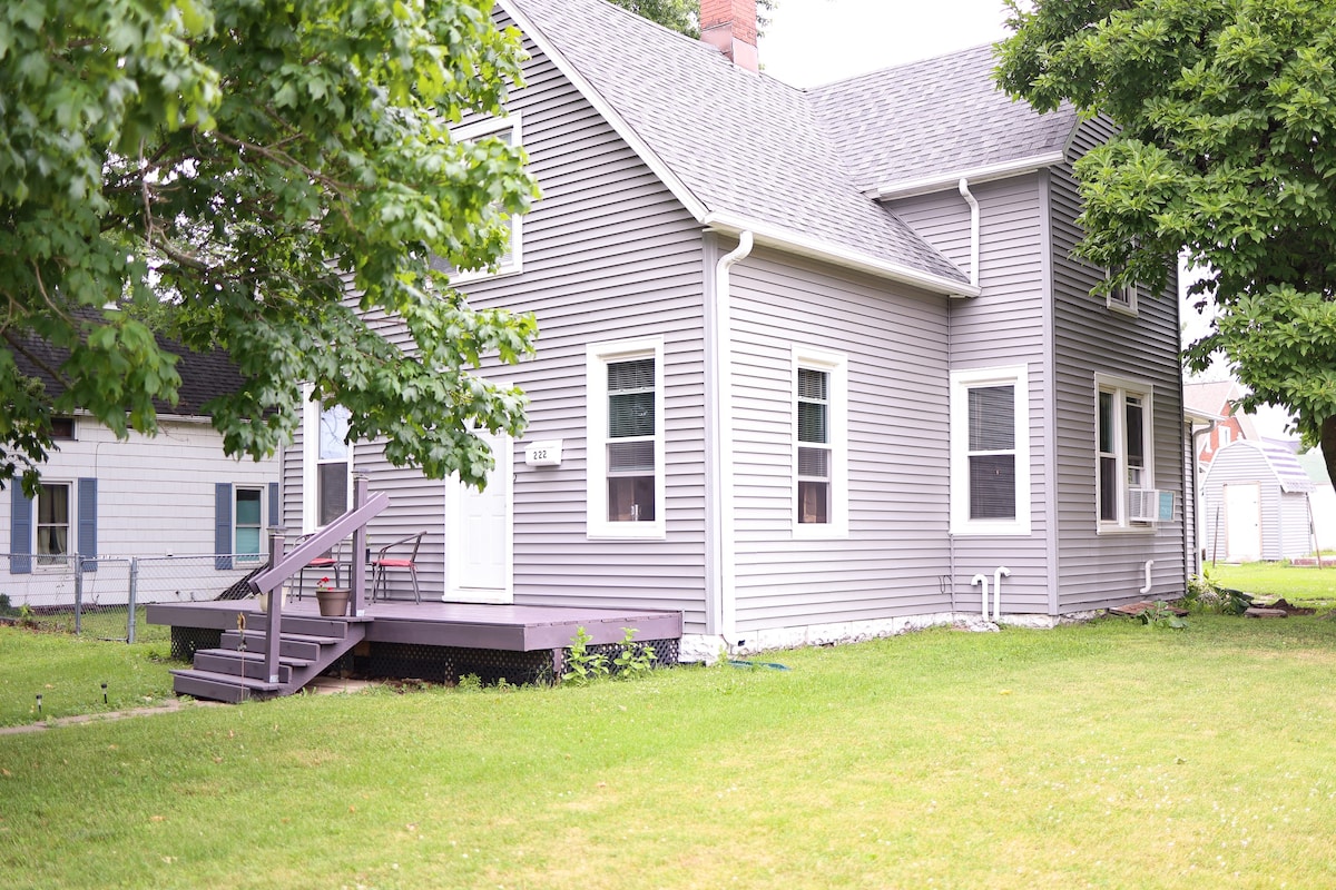 Lovely Leffler Lodge - 2 BRM
 Sleeps 6