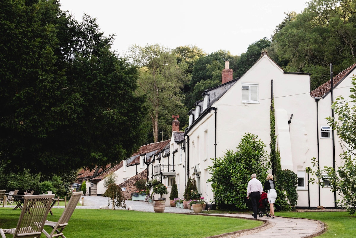 Classic Double Room, Combe House Hotel