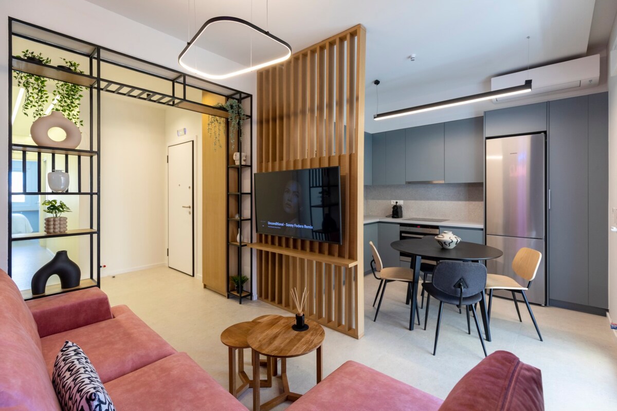现代化的4卧室公寓，靠近比雷埃夫斯港（ Piraeus Port ）/ATH -步行15分钟