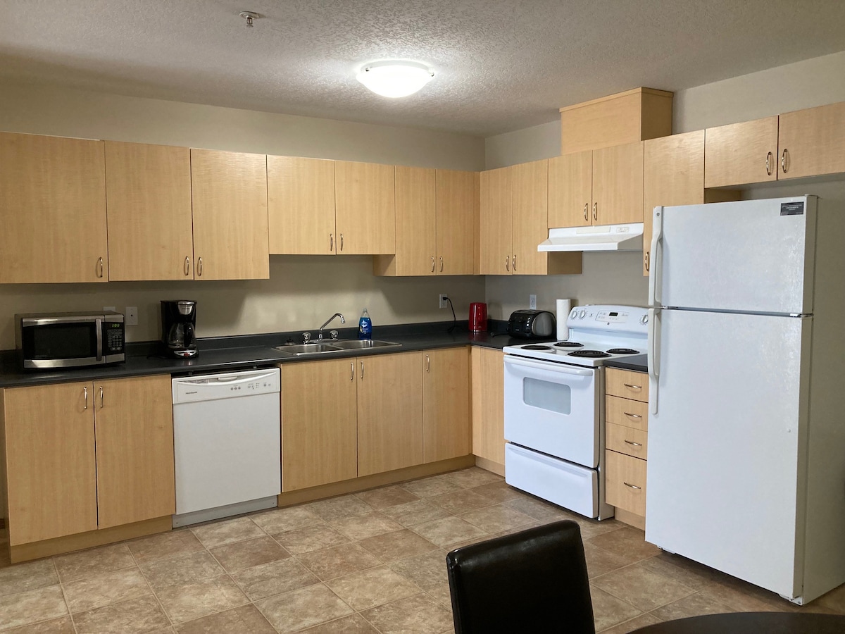 2 Bedroom, 1 Bath Apartment - Great Location