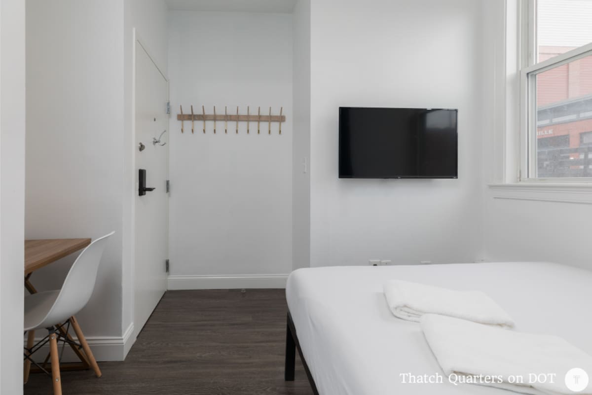 Thatch Quarters™ | Pvt. Room in Southie | 101 DOT