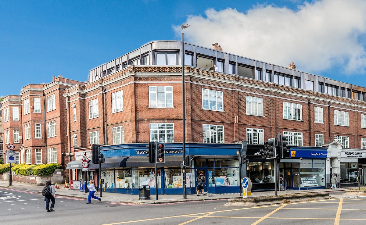 Highgate 2 Bedroom Penthouse