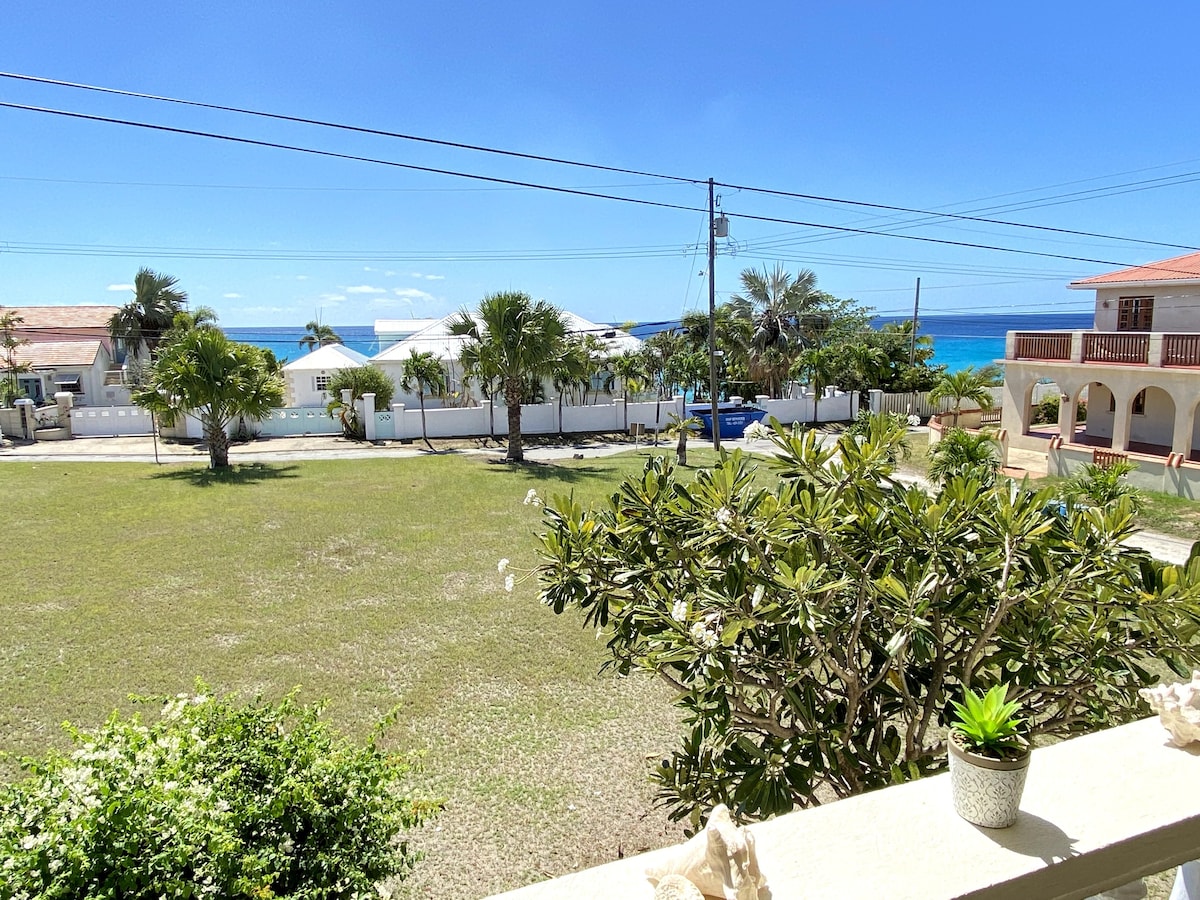 Atlantic Shores Breeze Upstairs Beach Apt