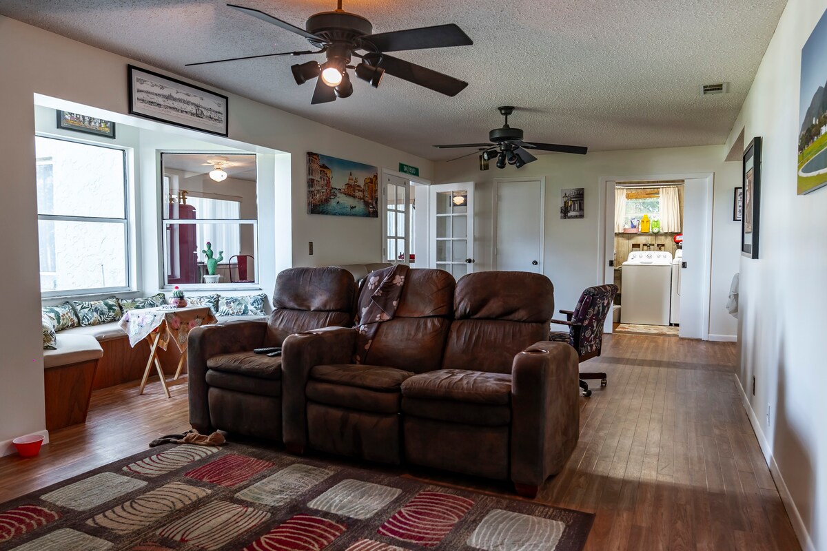 Master Bedroom with patio Neighbor-Montverde