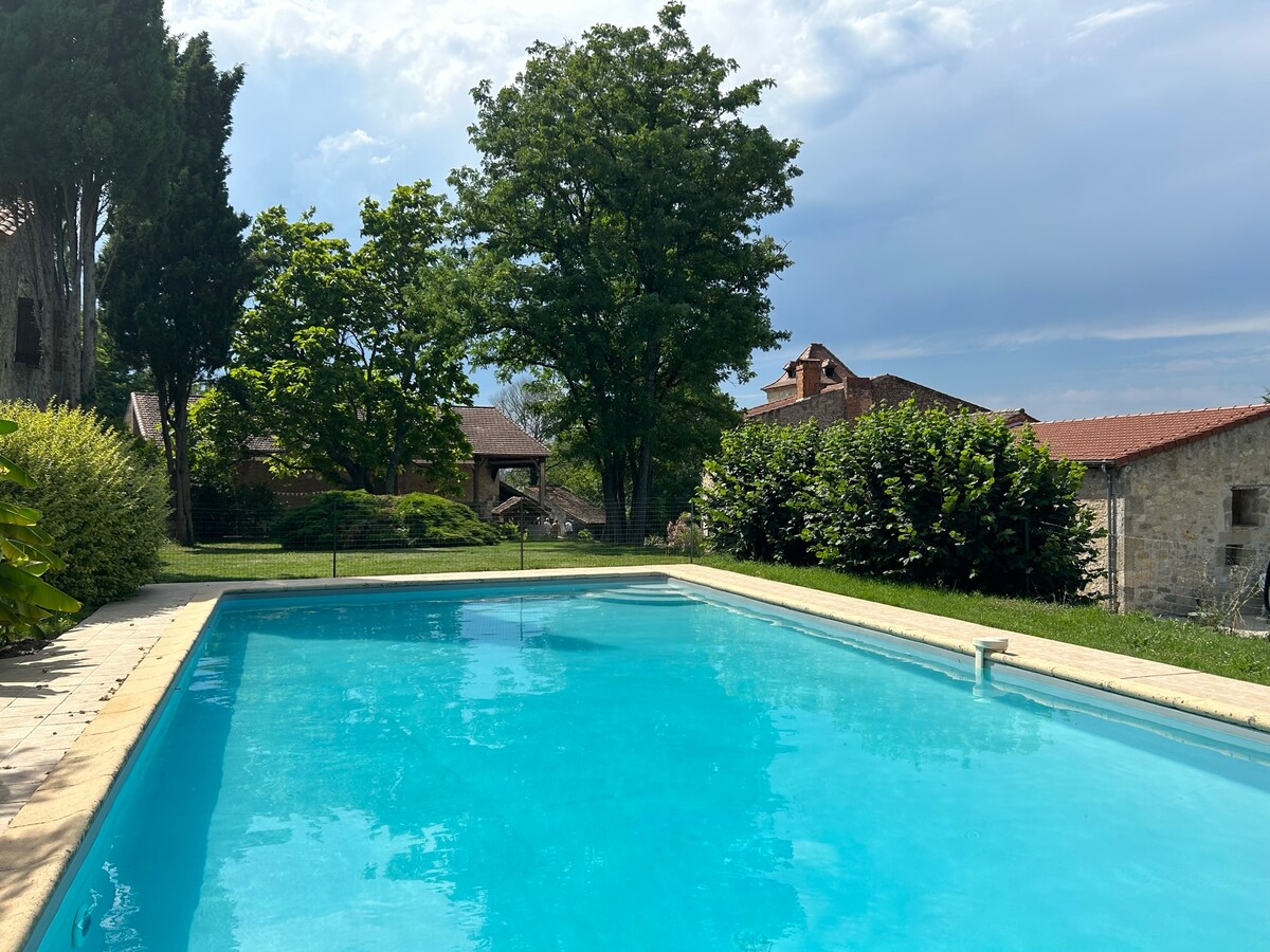 Le Ciselage, gîte de charme et piscine en campagne