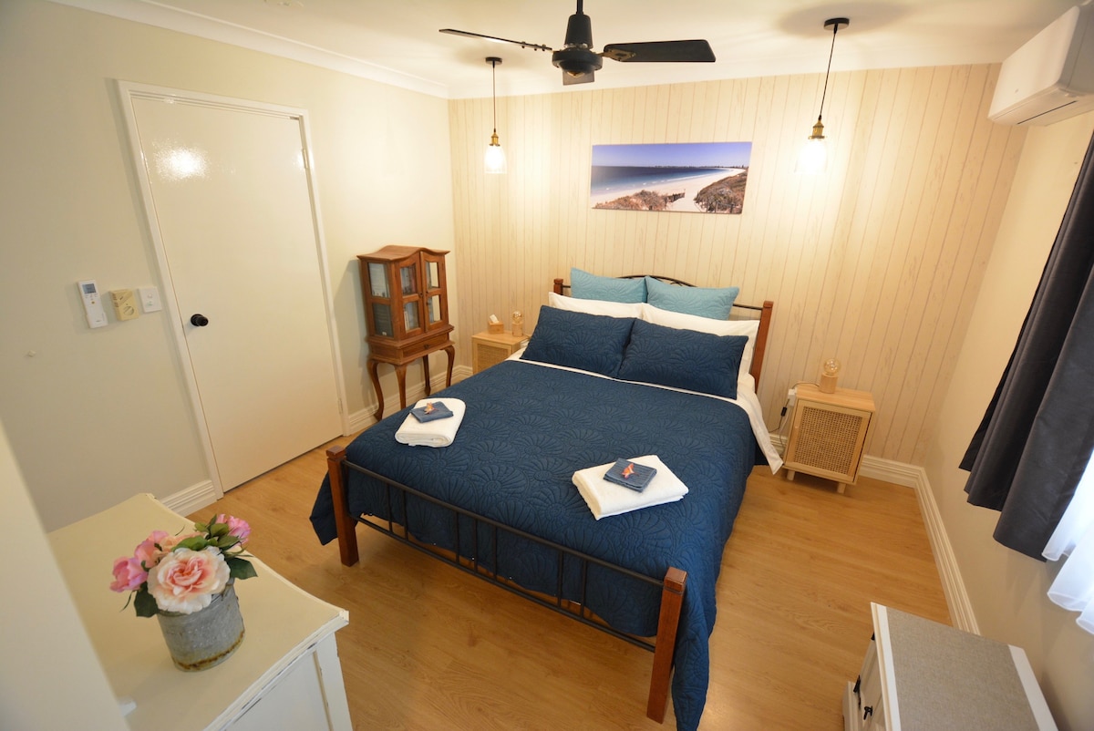 Warnbro Beach Retreat - Private Guest Suite