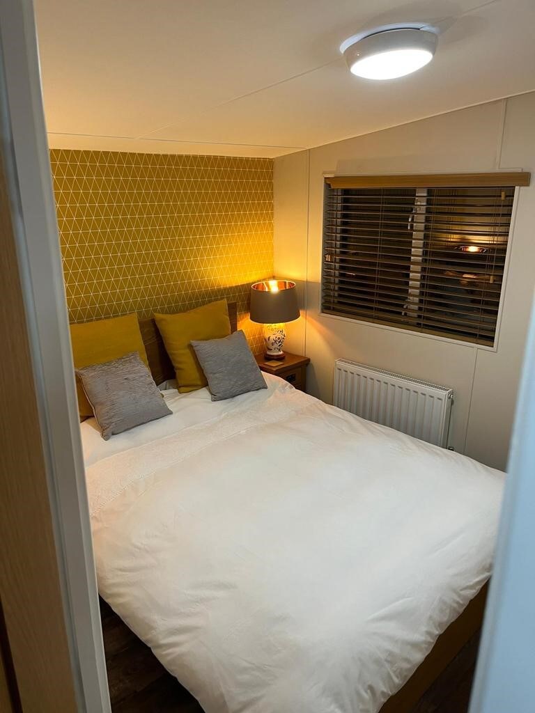 Recently refurbished 2 bedroom Lodge on Caer beris